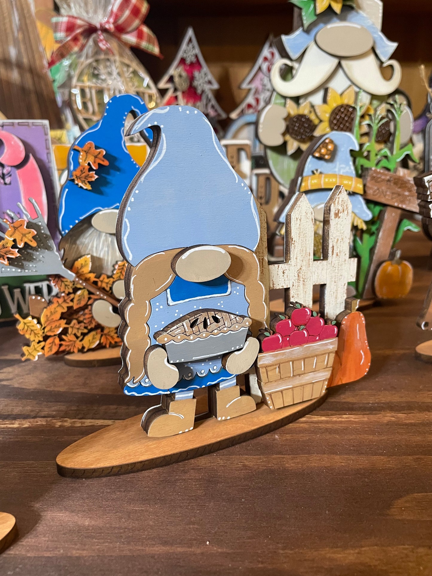 Apple Pie Gnome Tiered Tray Size