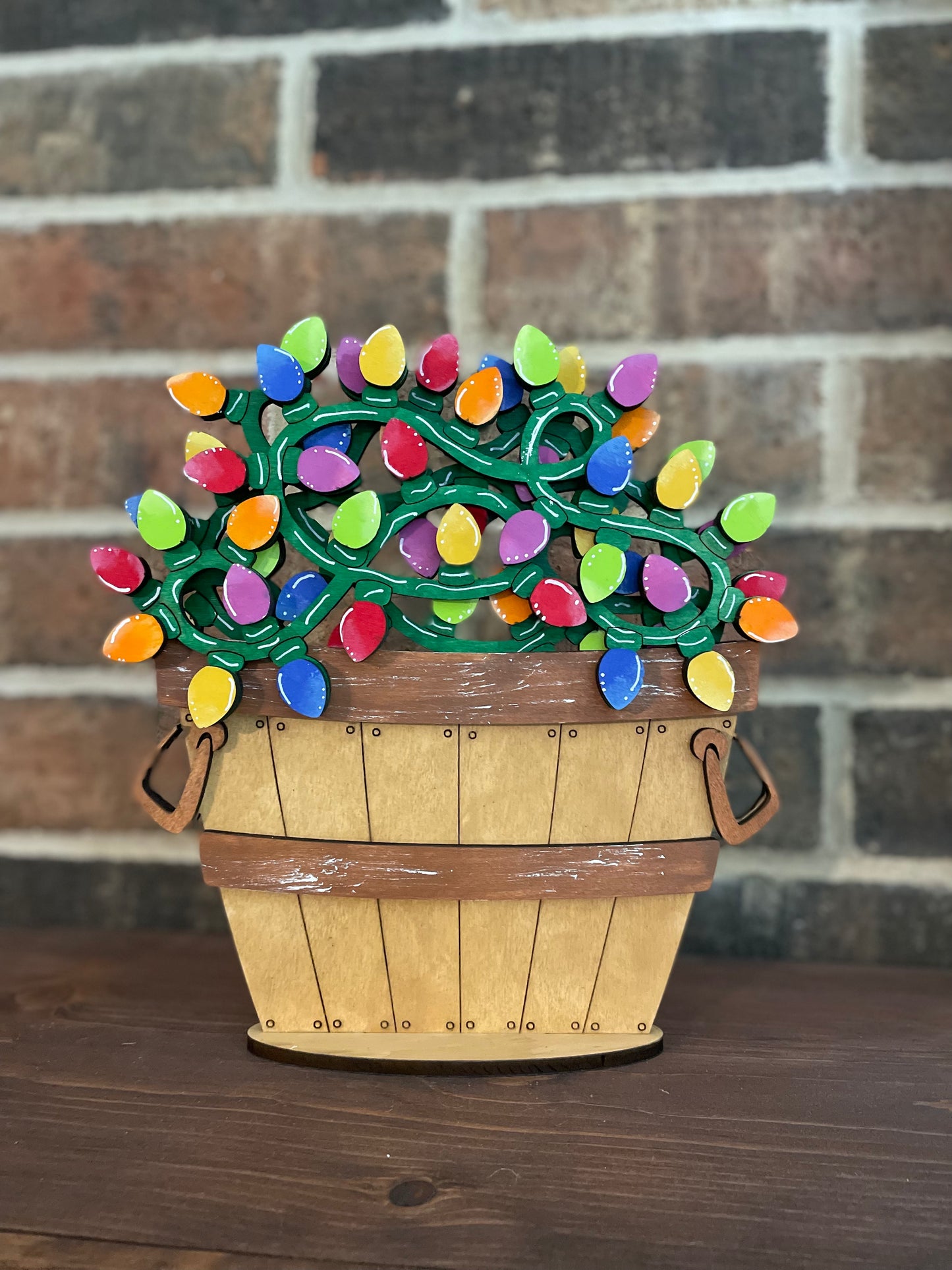 Apple Bushel Basket with one insert