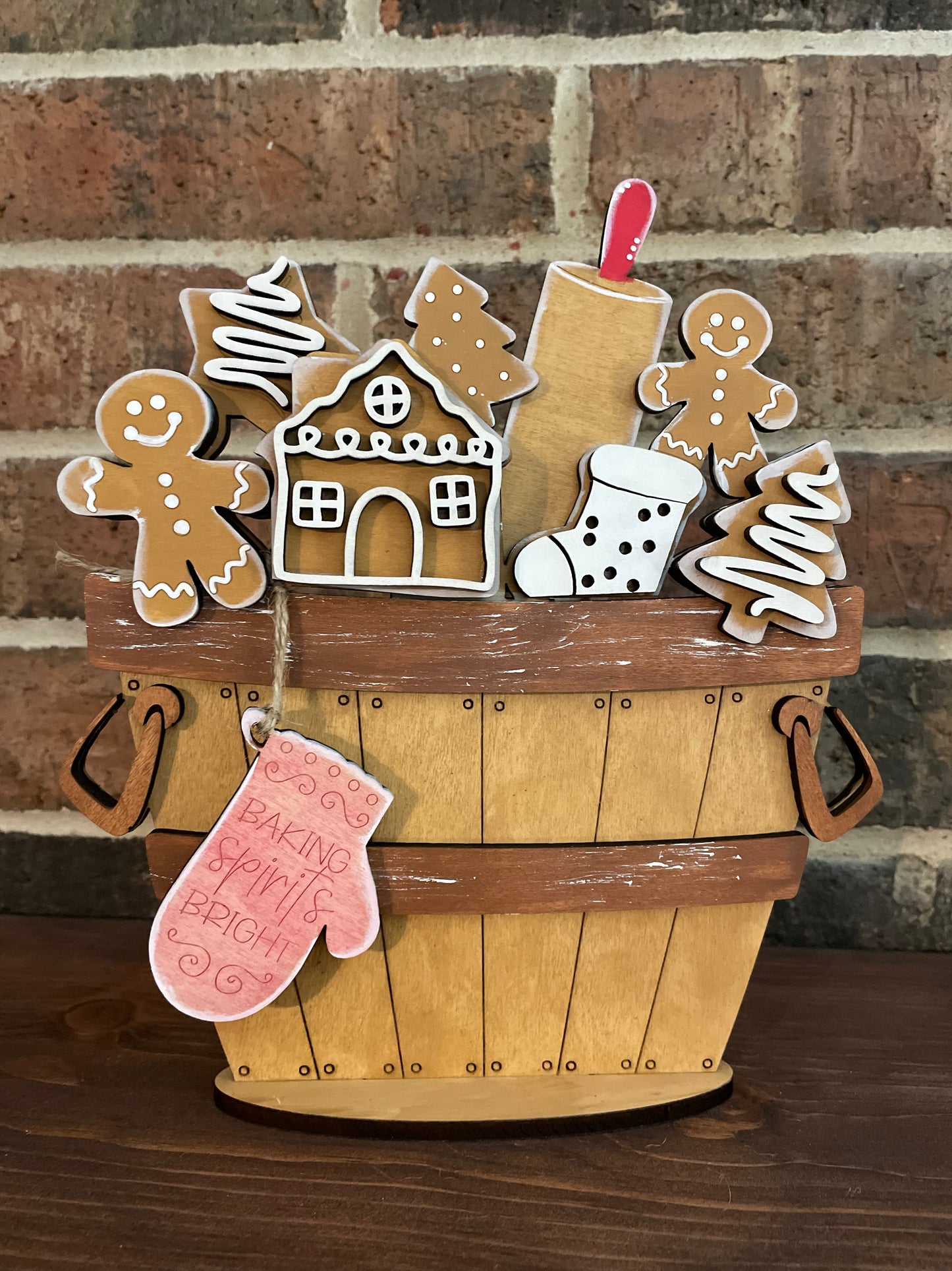 Apple Bushel Basket with one insert