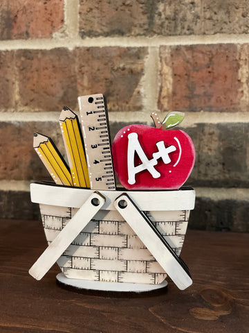 Mini Picnic Basket with one insert