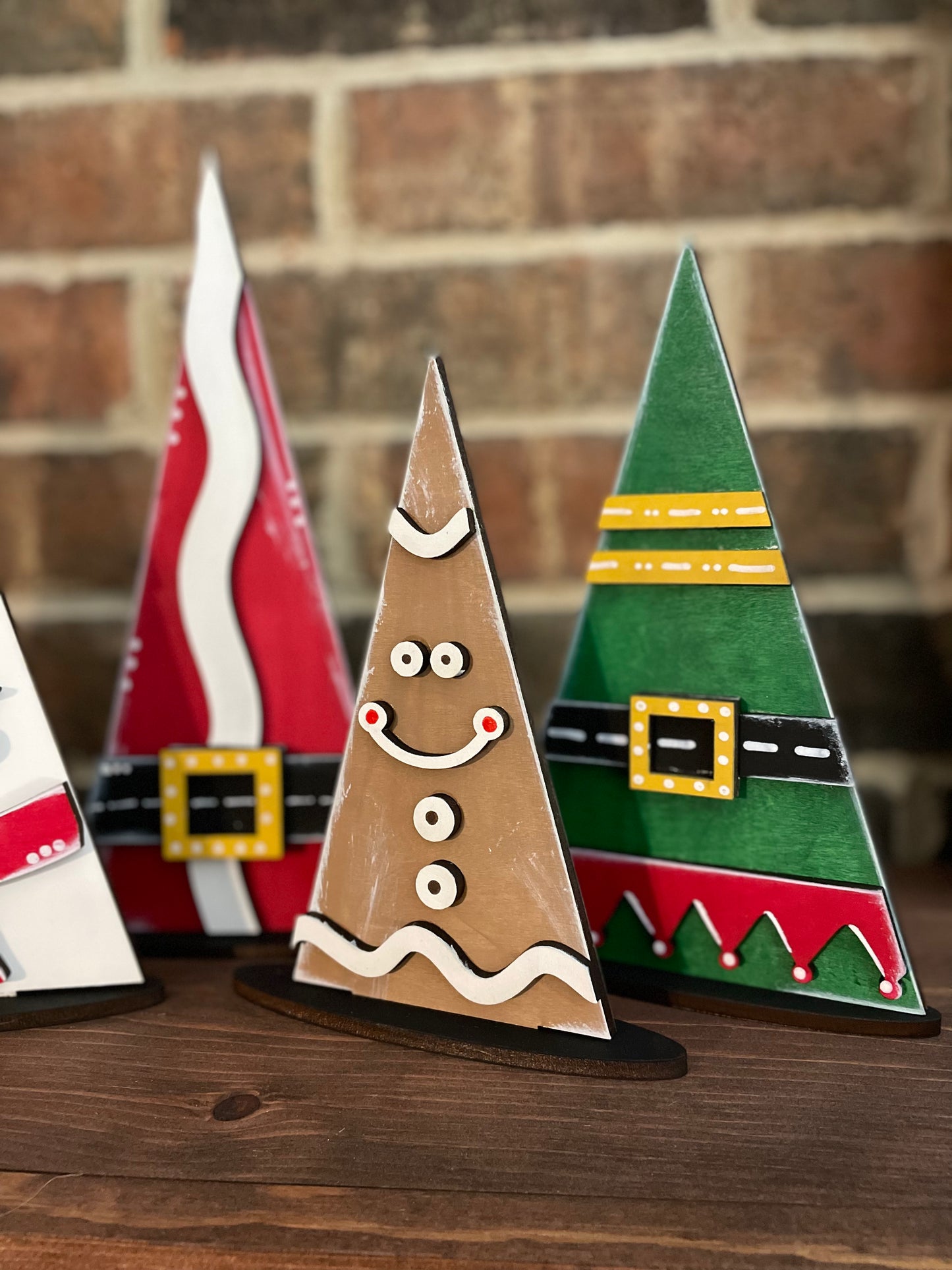 Triangle Shelf Sitters
