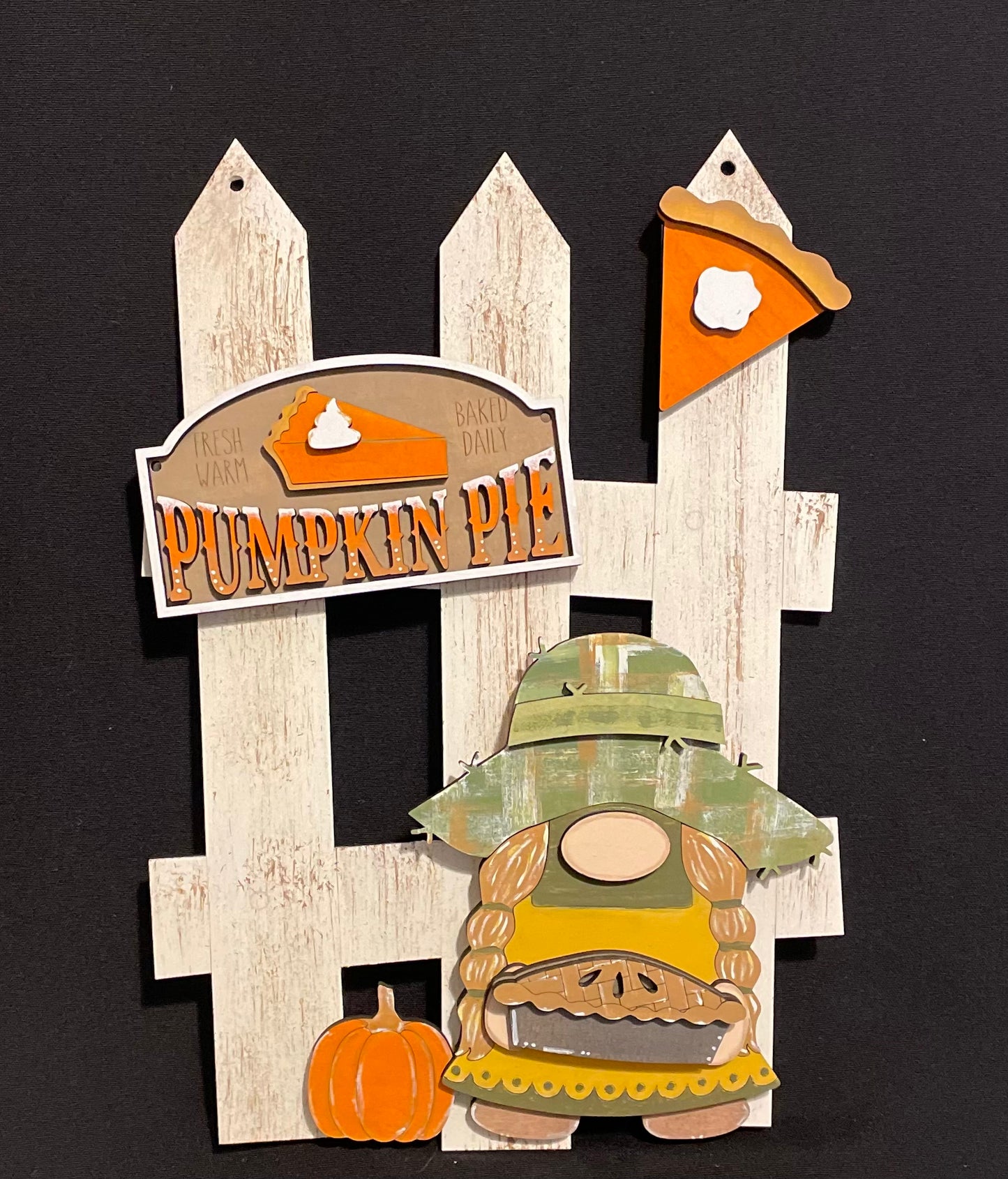 Interchangeable Fence Decor Pumpkin Pie