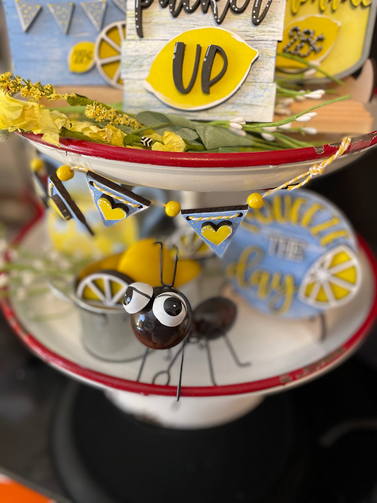 Tiered tray set- Lemonade Stand