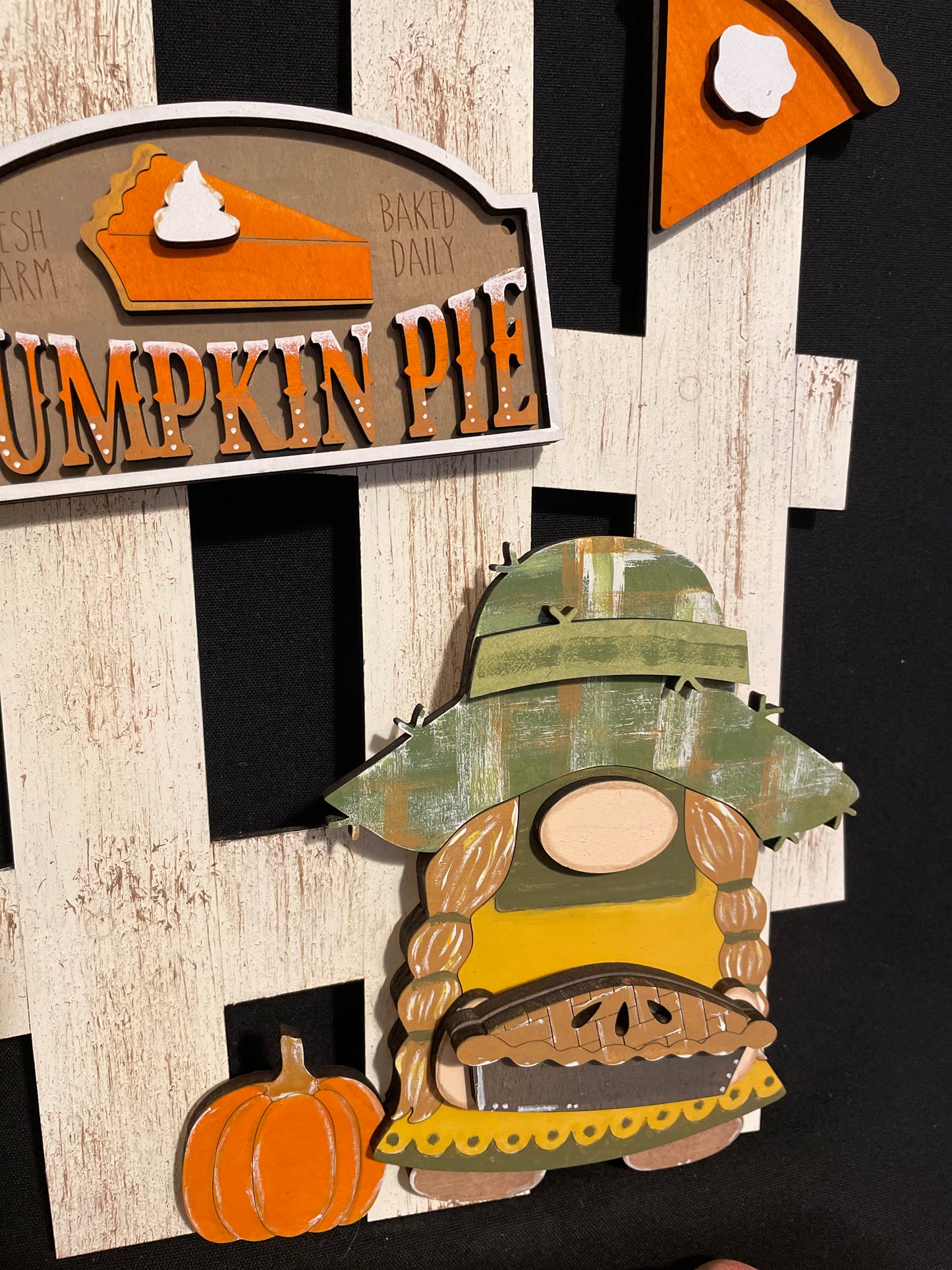 Interchangeable Fence Decor Pumpkin Pie