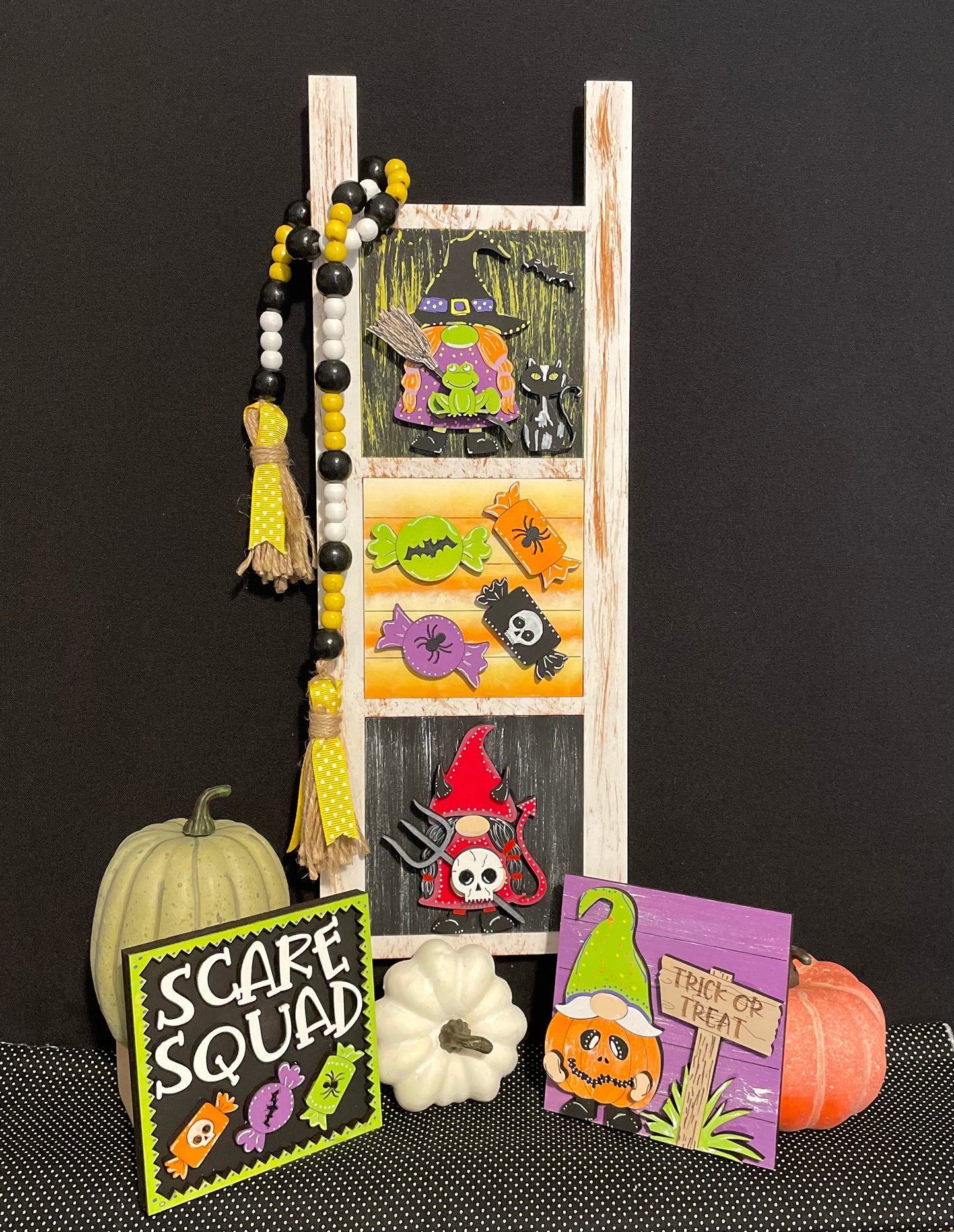 Interchangeable Leaning Ladder- Halloween Trick or Treat
