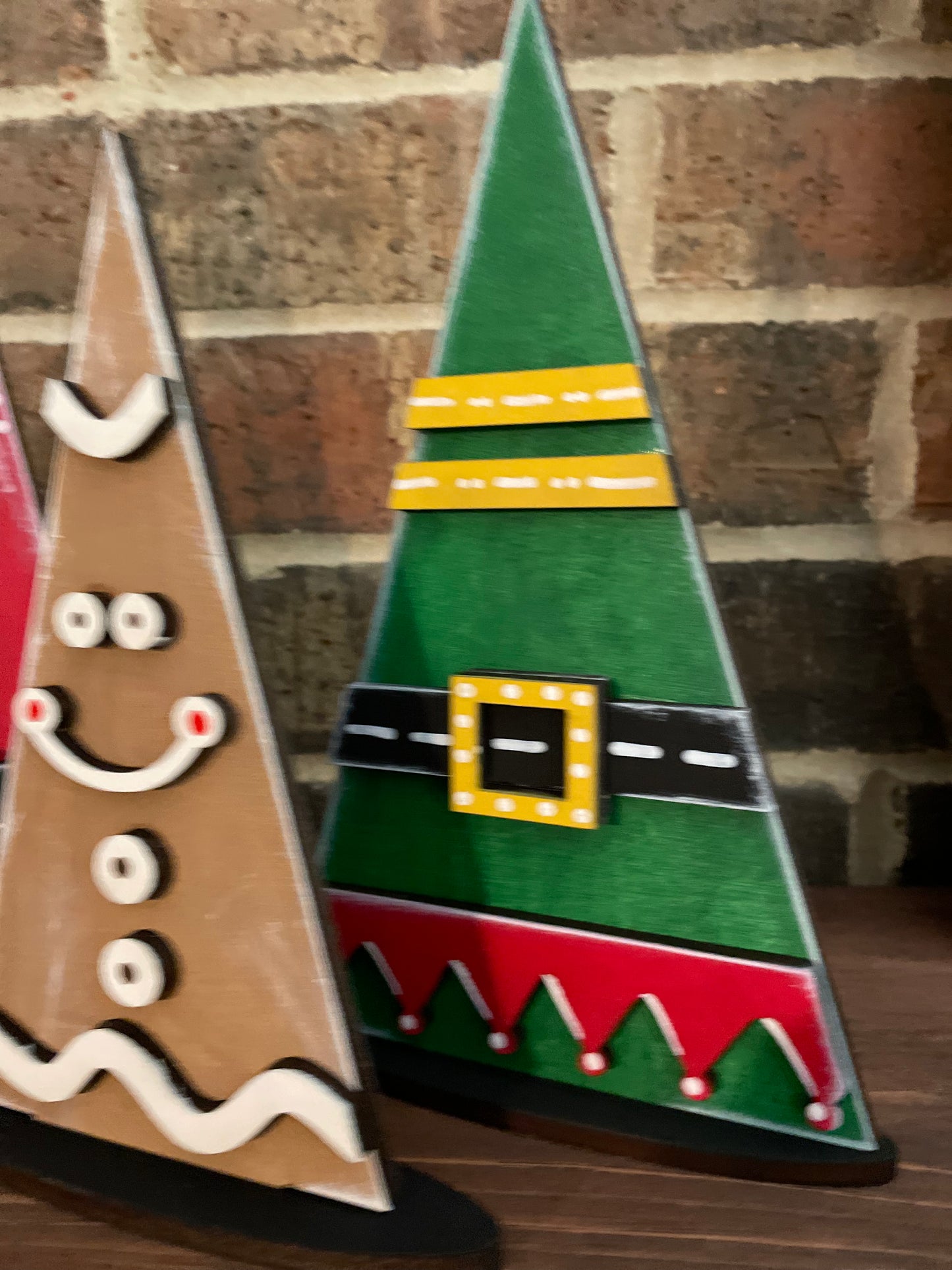 Triangle Shelf Sitters