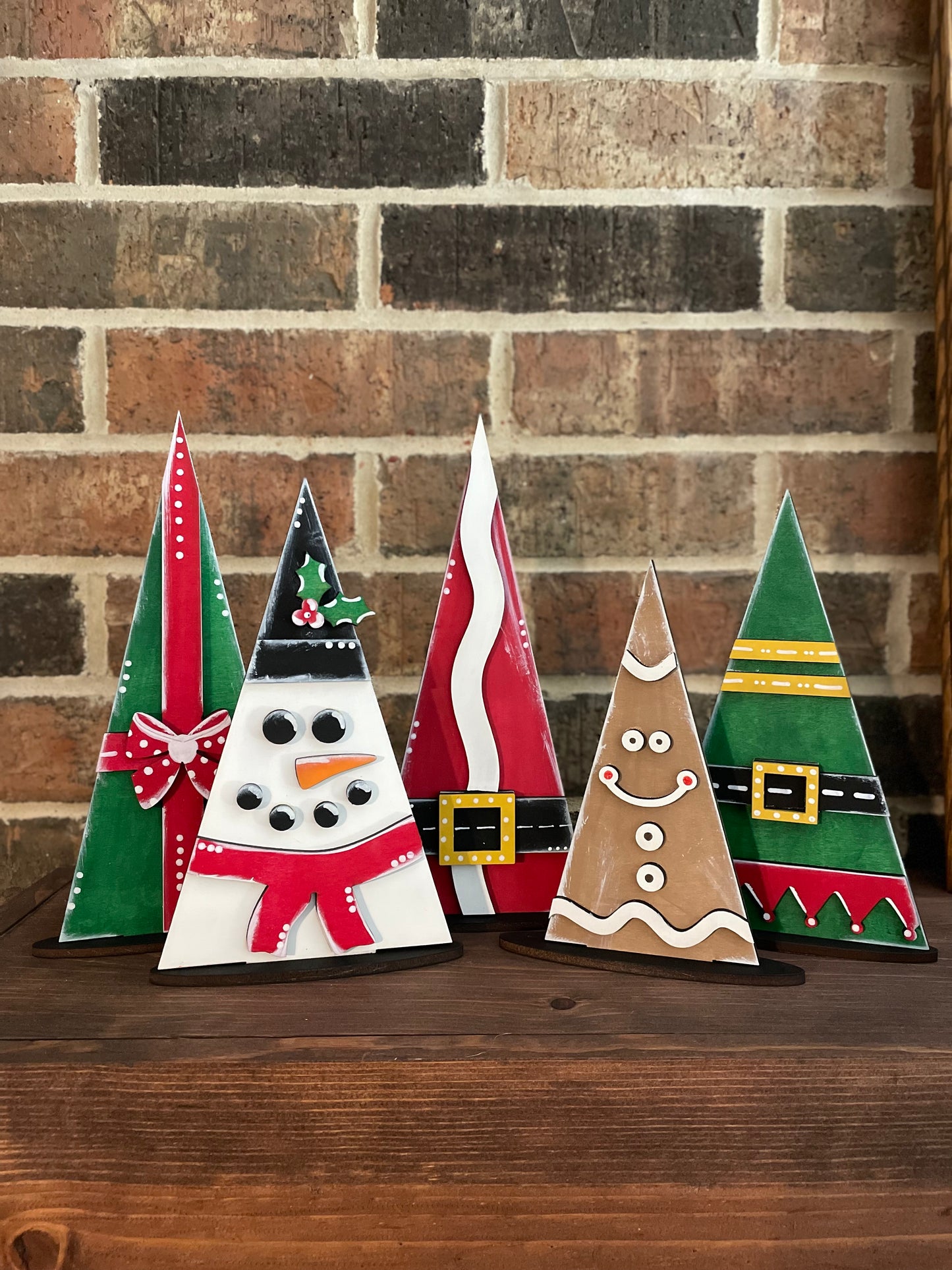 Triangle Shelf Sitters
